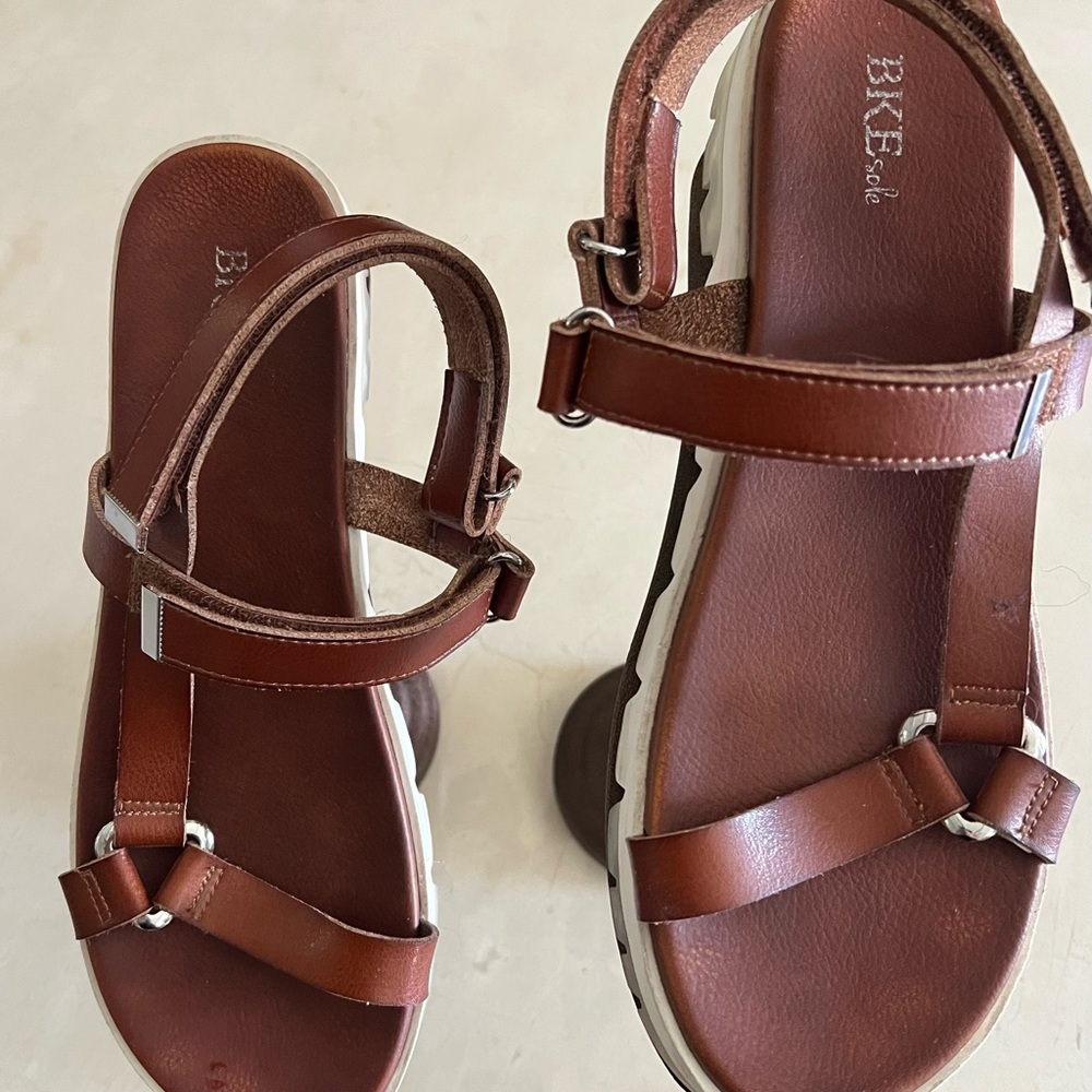 BKE Brown Leather Sandals with Ankle Strap